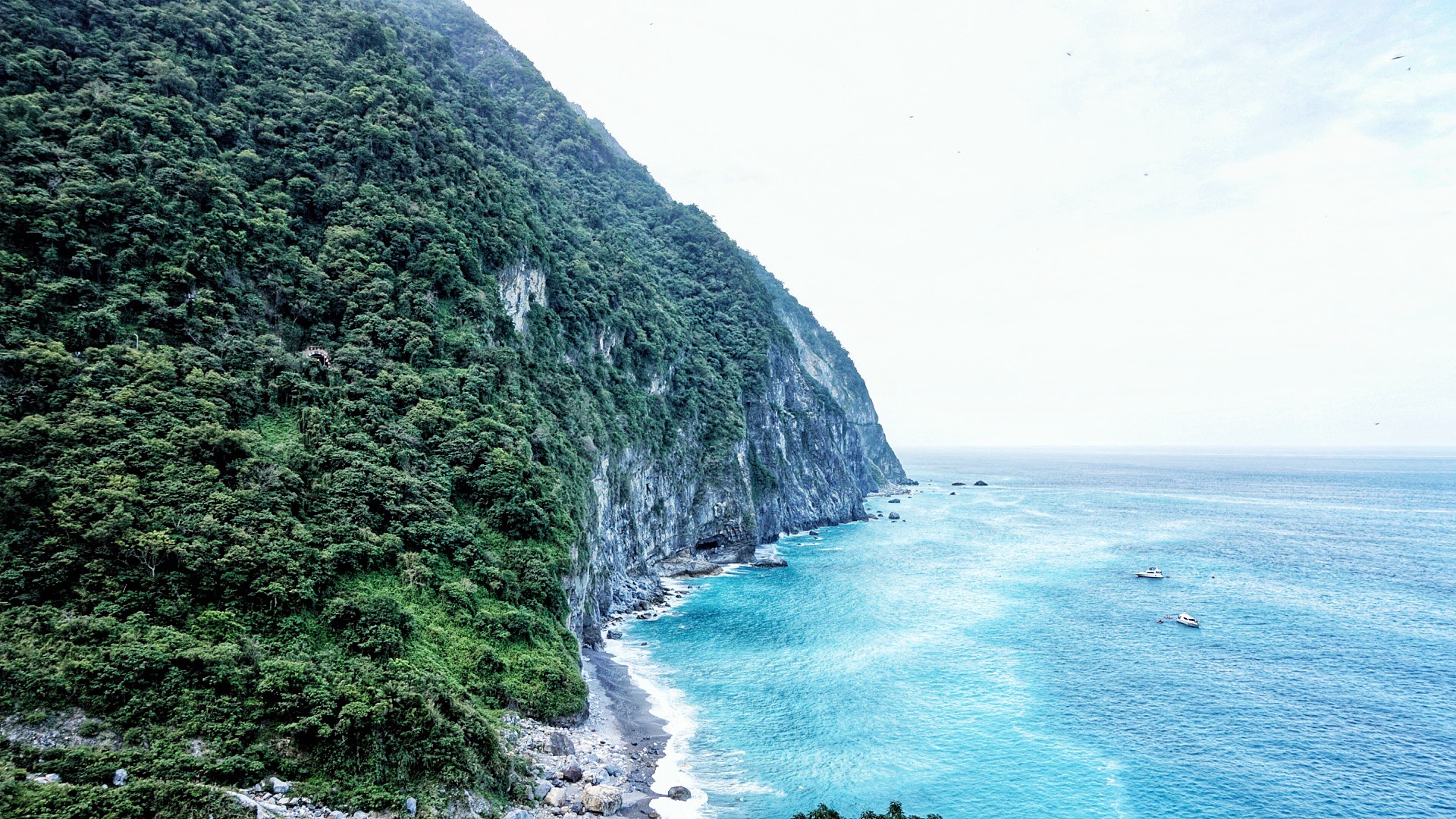 Hualien Cable Subscribers Stuck With Limited Options