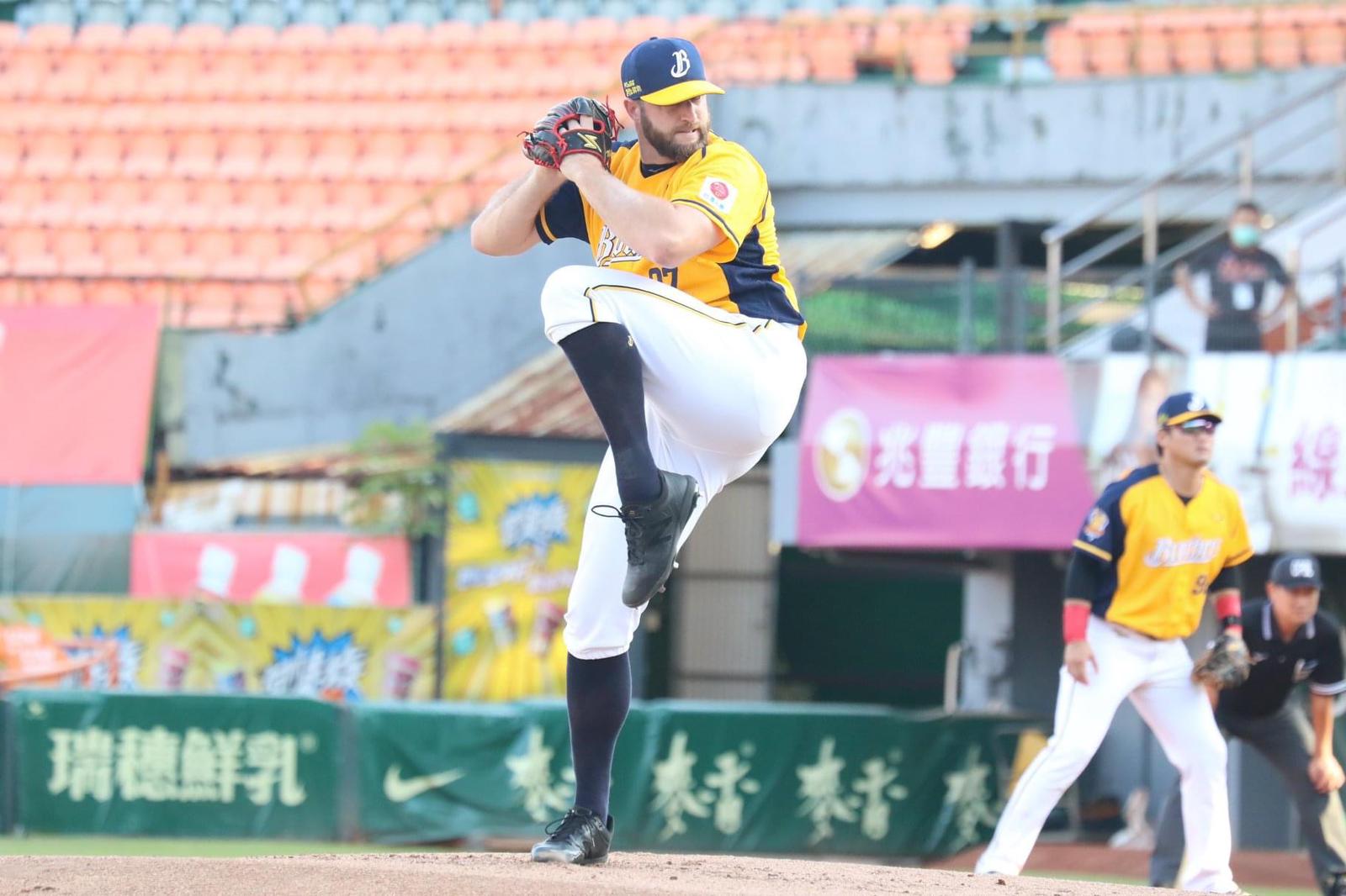 2020 CPBL Flashback – Mitch Lively Of The CTBC Brothers Talks To TTT