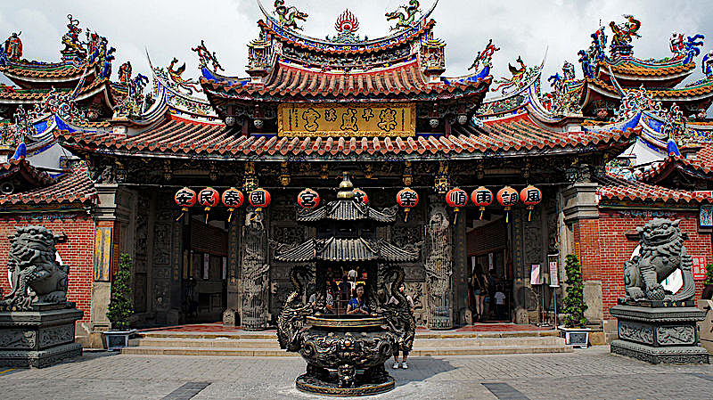 Find Love At Taiwan’s Top Five ‘Cupid’ Temples