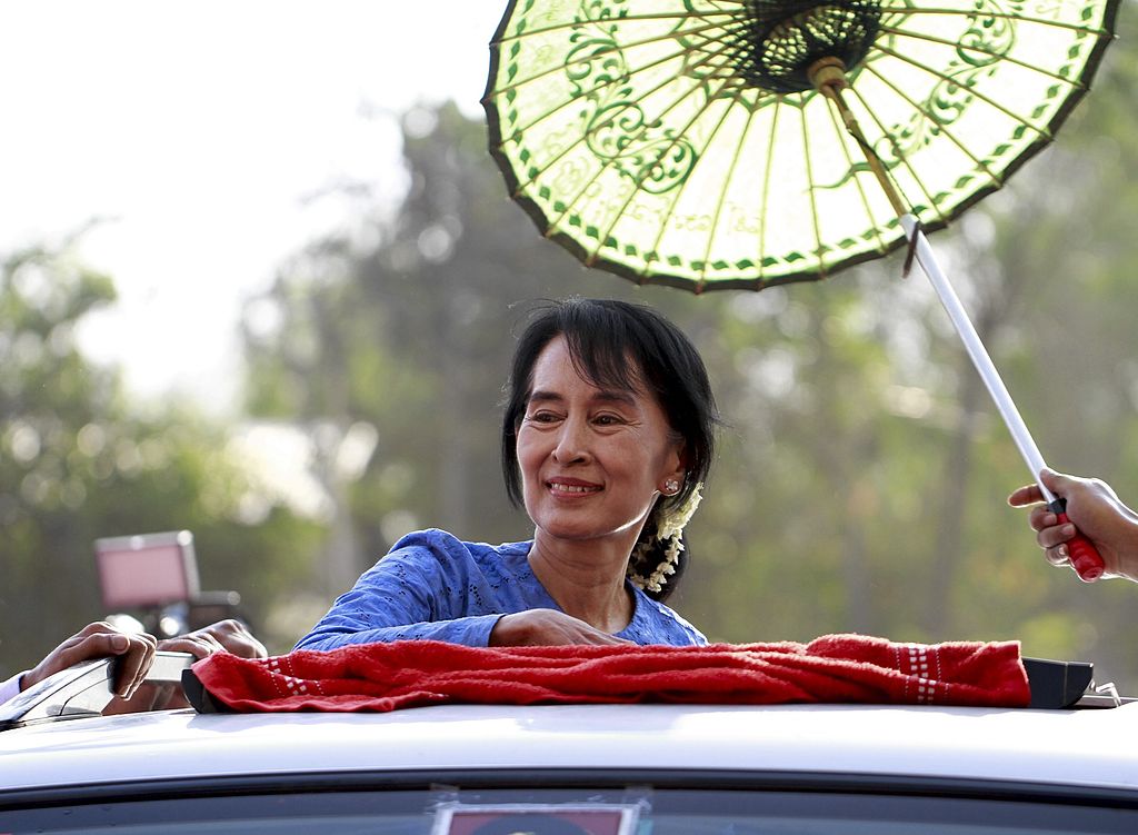 Aung San Suu Kyi Accused Of Taking US$600k, 11Kg Of Gold