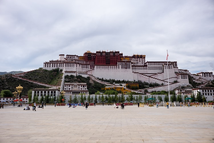 Investigating The Rush In China Reopening Tourism in Tibet Despite COVID