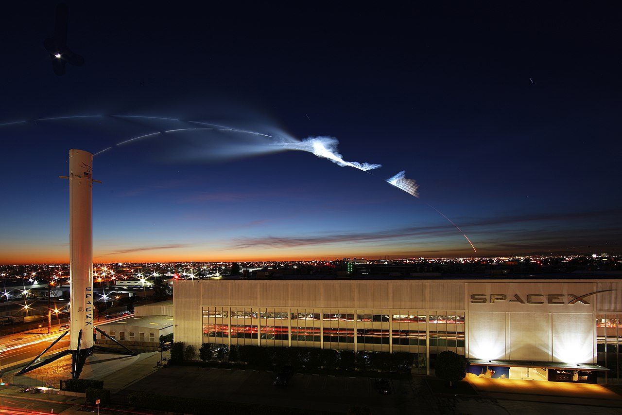 Application Process Open On First Lunar Mission Aboard SpaceX Starship
