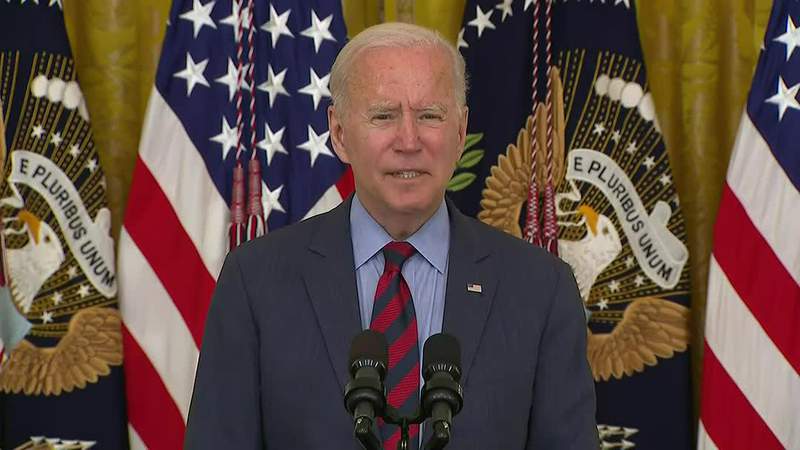 Biden chides Republican governors planning to resist vaccine mandate