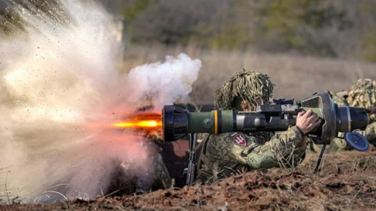 Russia blasts eastern Donbas regions of Ukraine