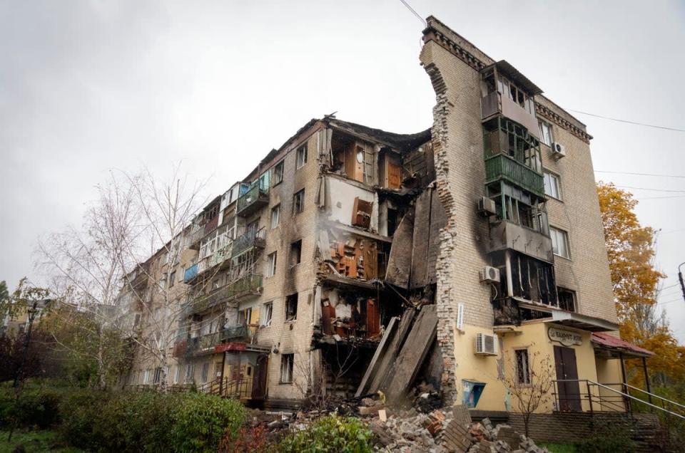 Russia is using crazy tactics in eastern Ukraine