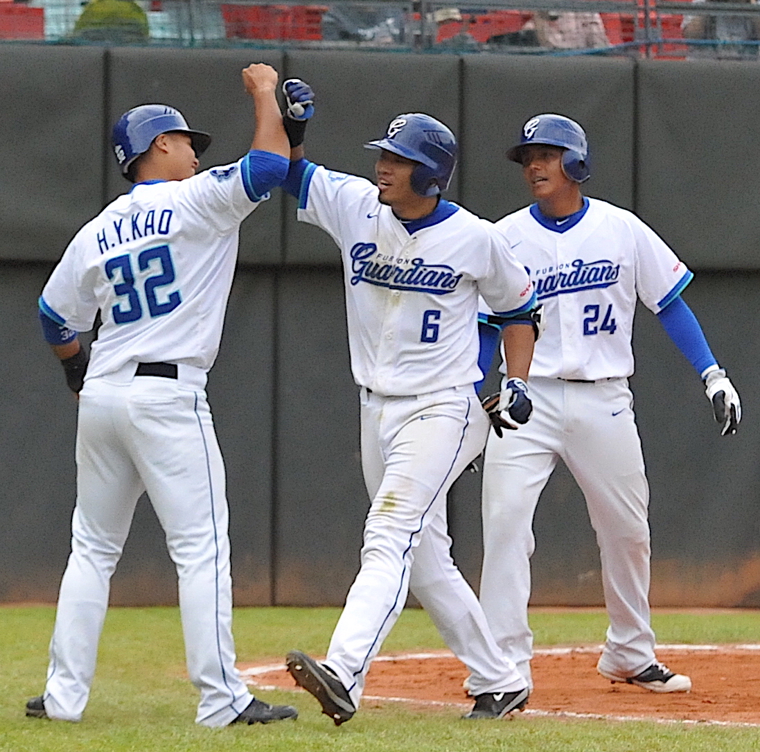 Taiwan’s CPBL Foreign Fans Speak – Pt 4.