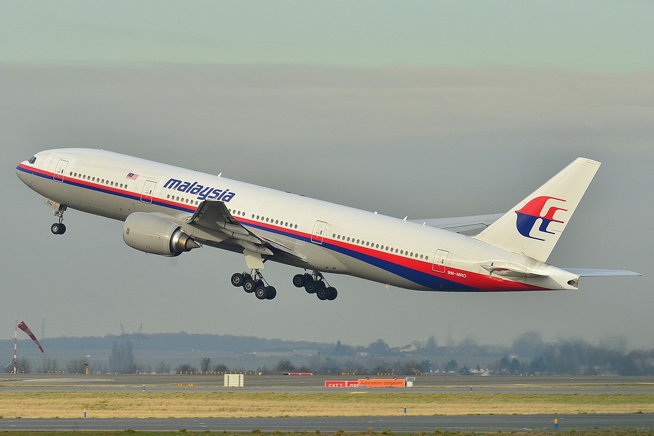 Aircraft Debris Found in Eastern Samar, MH370 Not Ruled Out