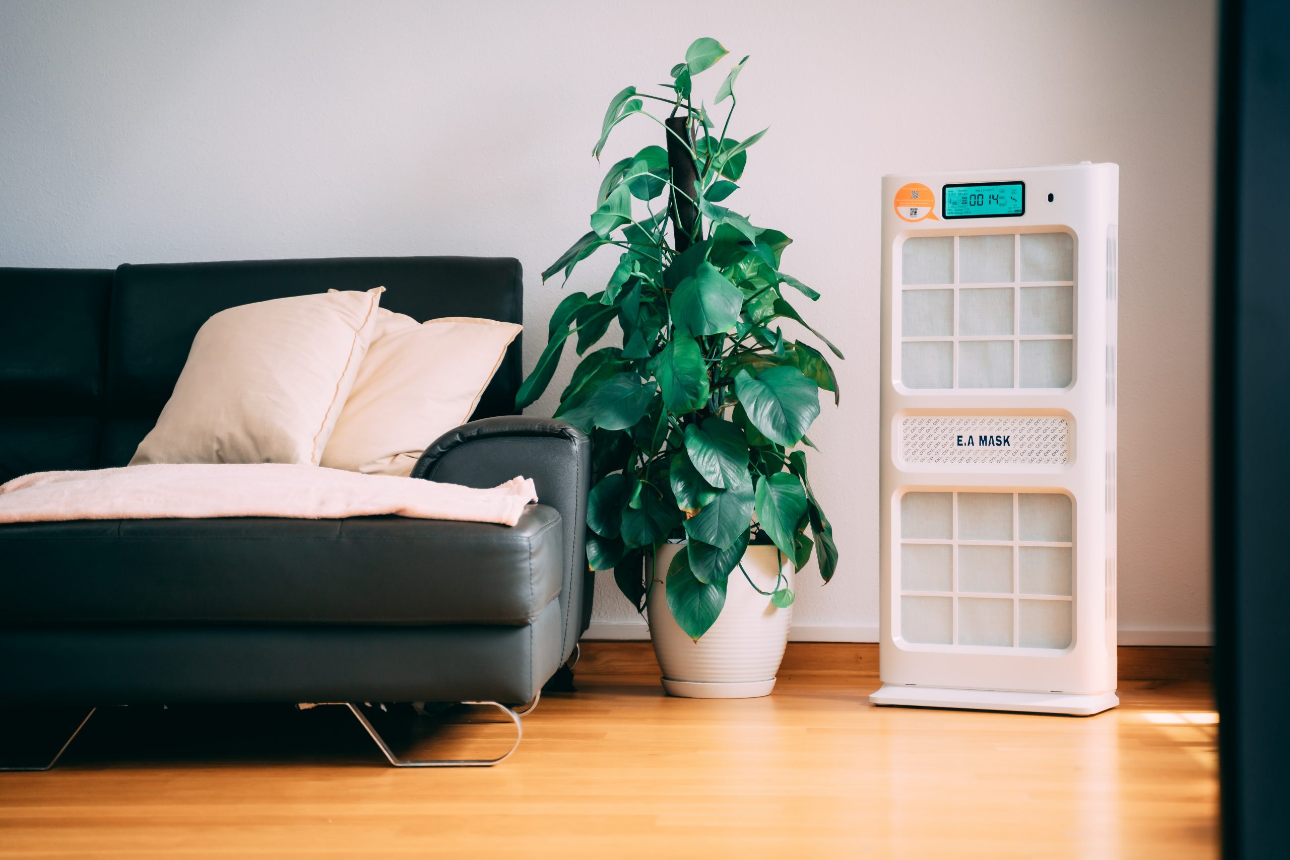 The World’s First Intelligent CIO2 Air Purifier