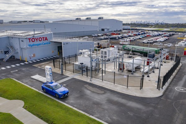 Toyota Unveils Commercial Hydrogen Production, Refueling Facility