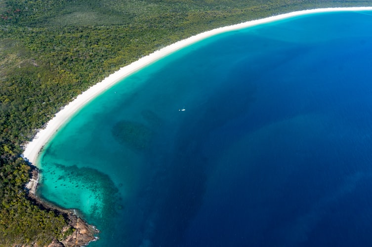 Whitsundays, Hamilton, & Alice Springs Top Autumn, Winter Escape List
