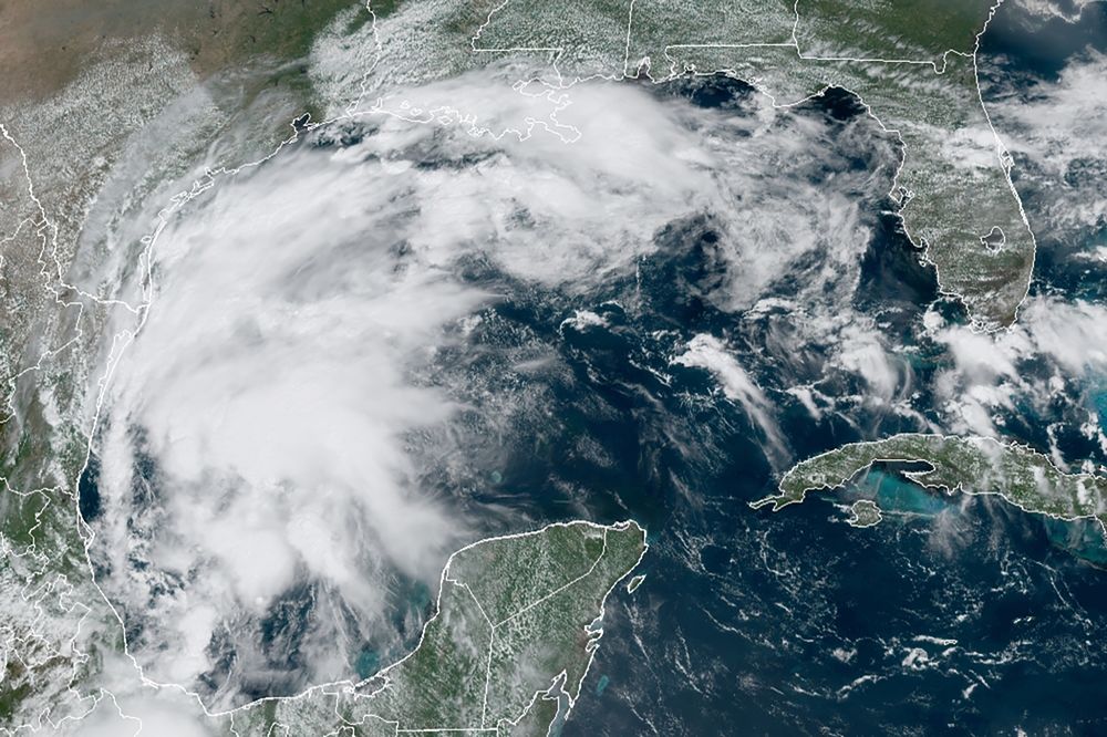 Texas hit with tropical storm Nicholas