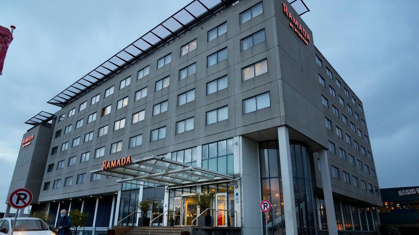 Dutch police detained covid-quarantine escapees