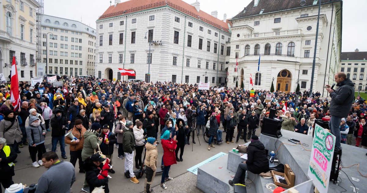 Austria set to impose full national covid lockdown