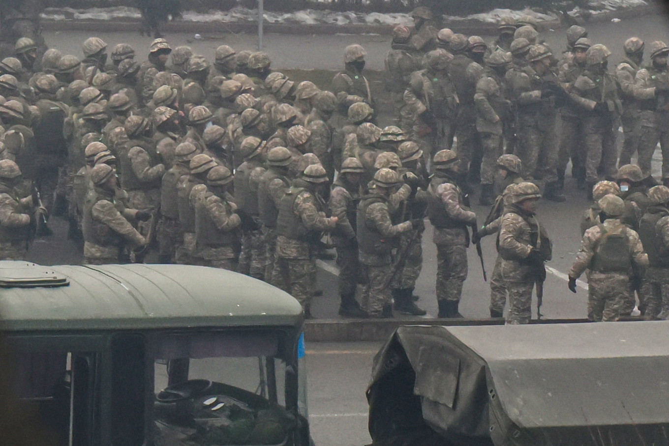 Gunshots in Kazakhstan, President calls out to Russian troops