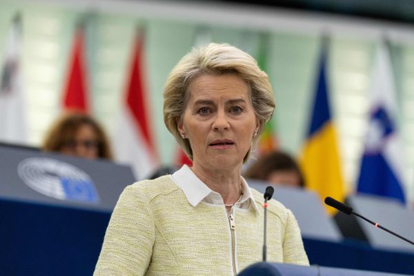 EU plans oil ban and war crimes sanctions for Russia