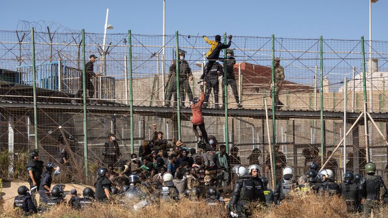 11 died while crossing Spain’s enclave of Melilla