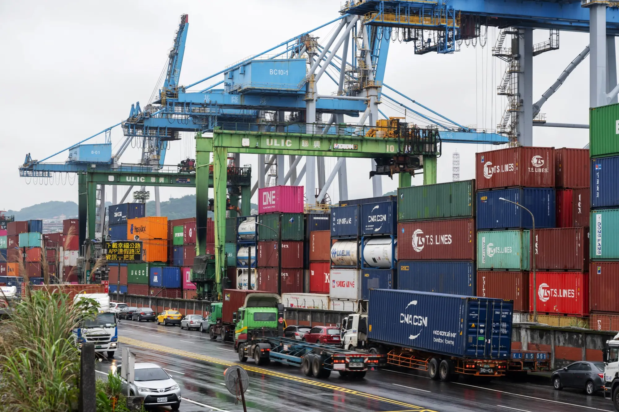 Taiwan export order goes through sharp decline as global economy slows down