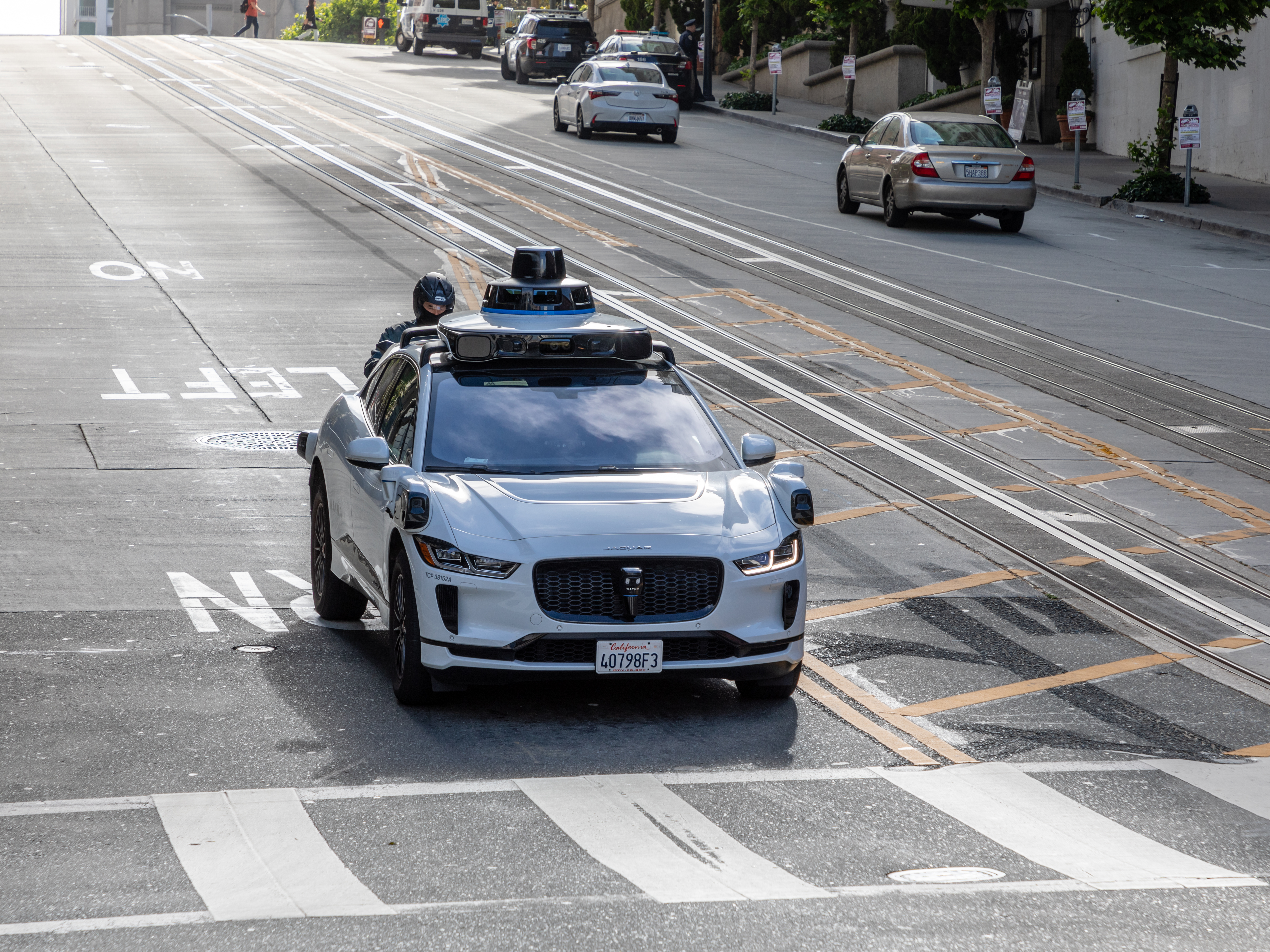 Waymo announces expansion of autonomous taxi coverage in Arizona, San Francisco